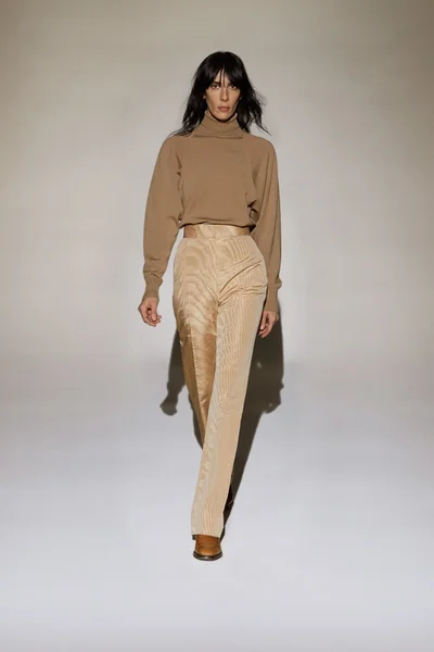 Look 24